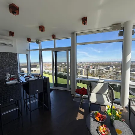 Exclusive Penthouse And * ريغا