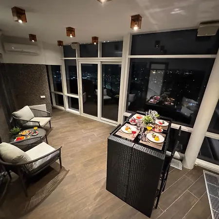 Exclusive Penthouse And Apartment Riga