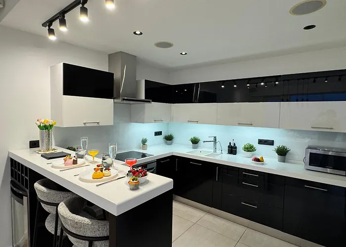 Exclusive Penthouse And Apartment *